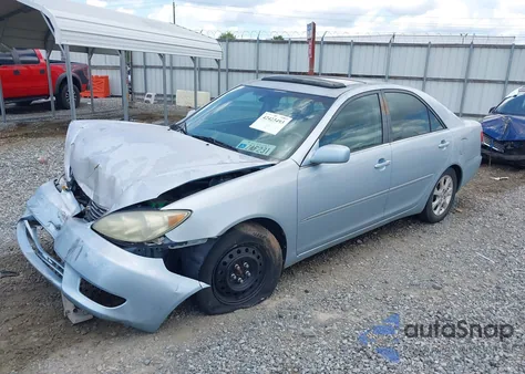 2005 Toyota Camry Xle V6 z USA, uszkodzony, nr VIN 4T1BF30K95U596781